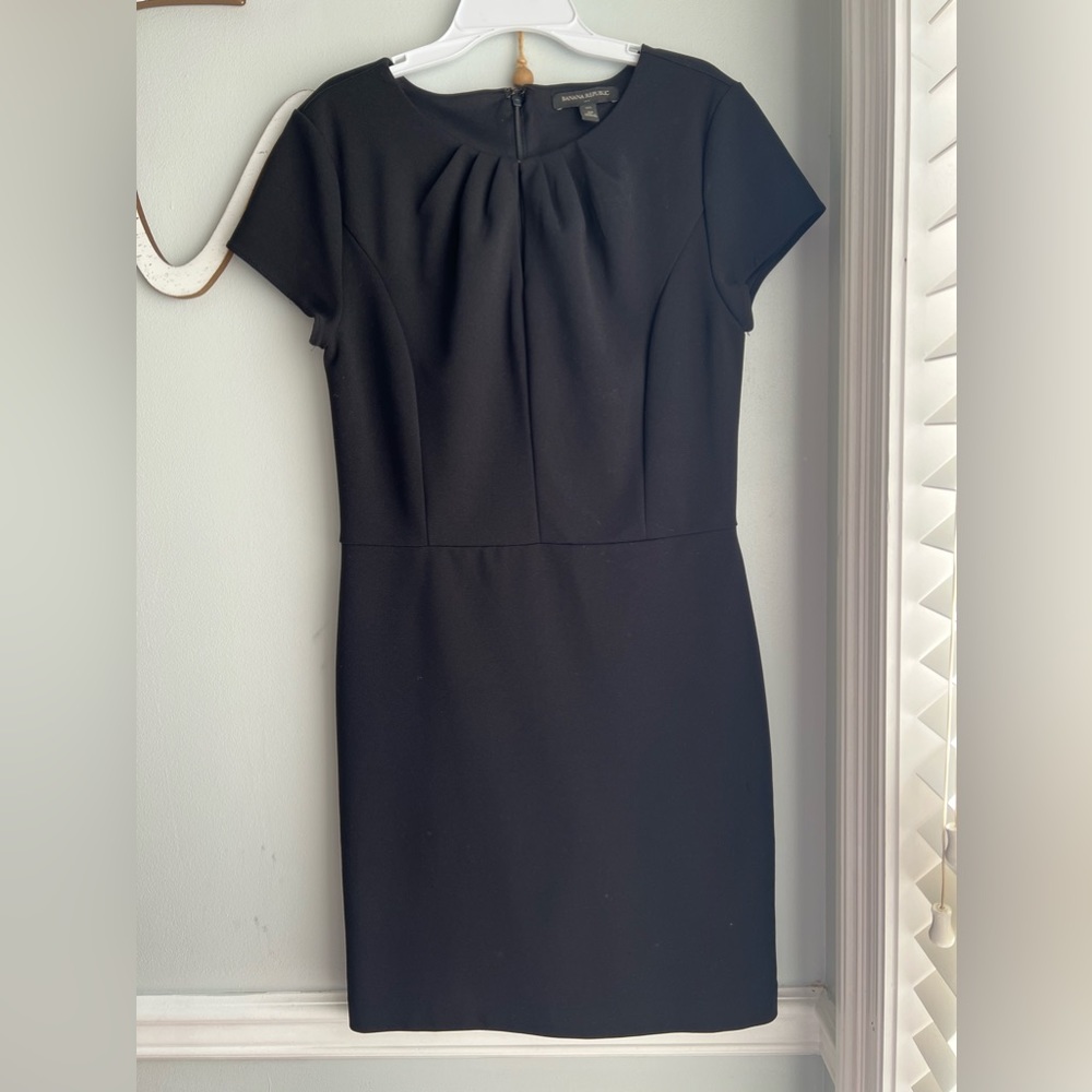 Banana Republic Knee length dress